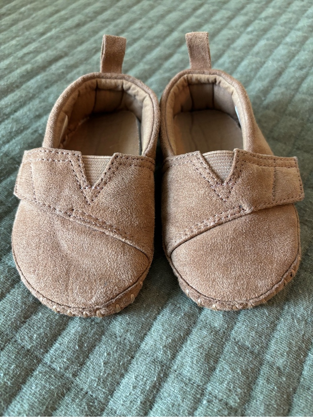Toms Baby Alpargatas Crib Shoes in Brown size 4 infant